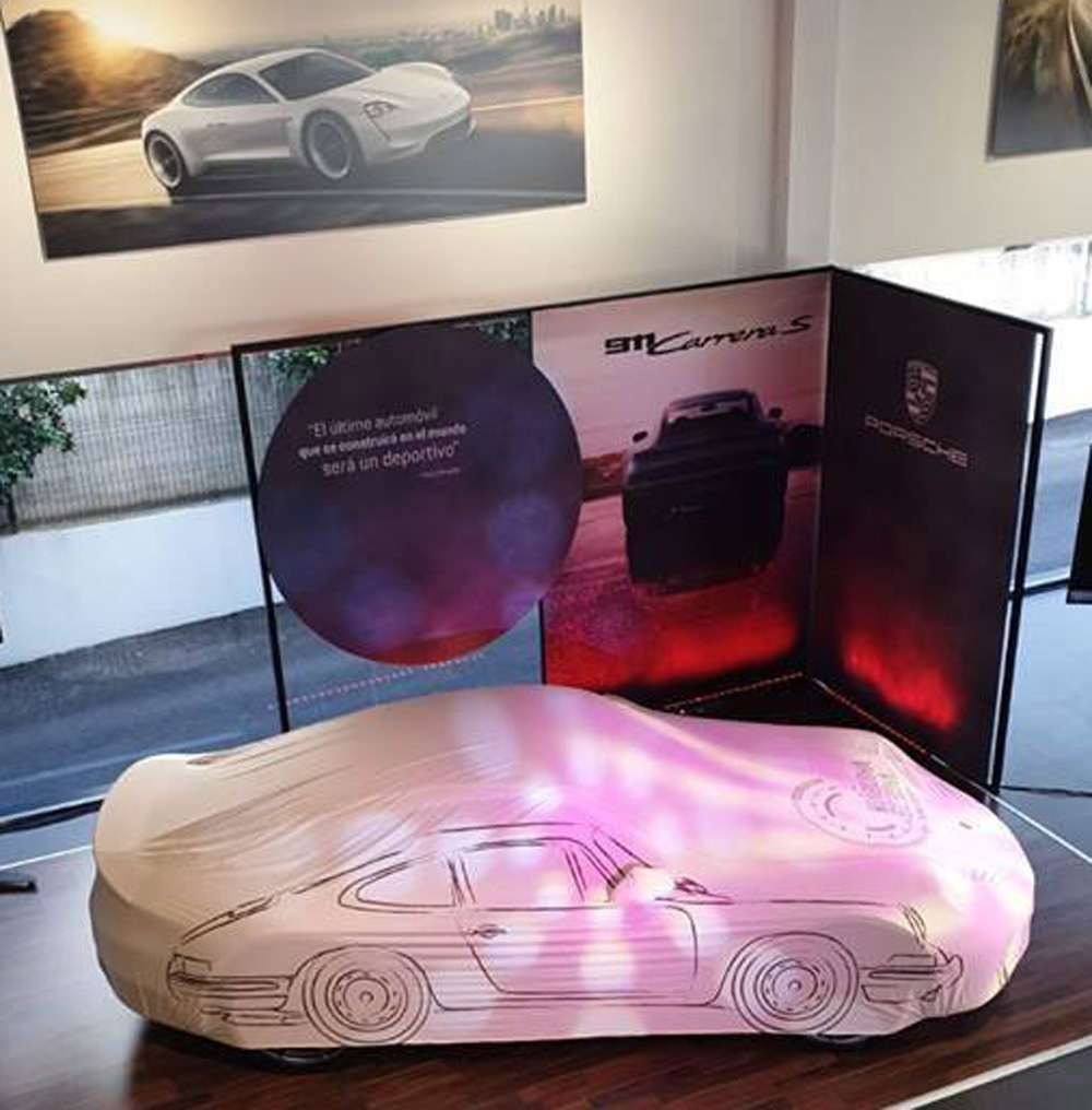 https://www.covercompany.be/pub/media/wysiwyg/porsche-992-housse-sur-mesure-sublimation.jpg